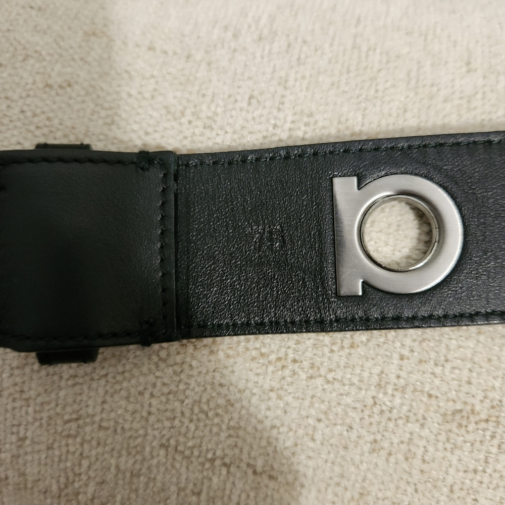 Salvatore Ferragamo Black Leather Belt with Silver Accents - Picture 3 of 10